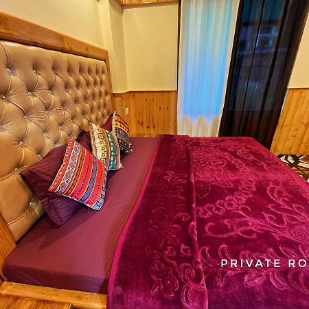 I Love Kasol Hostel & Rooftop Cafe Exteriér fotografie