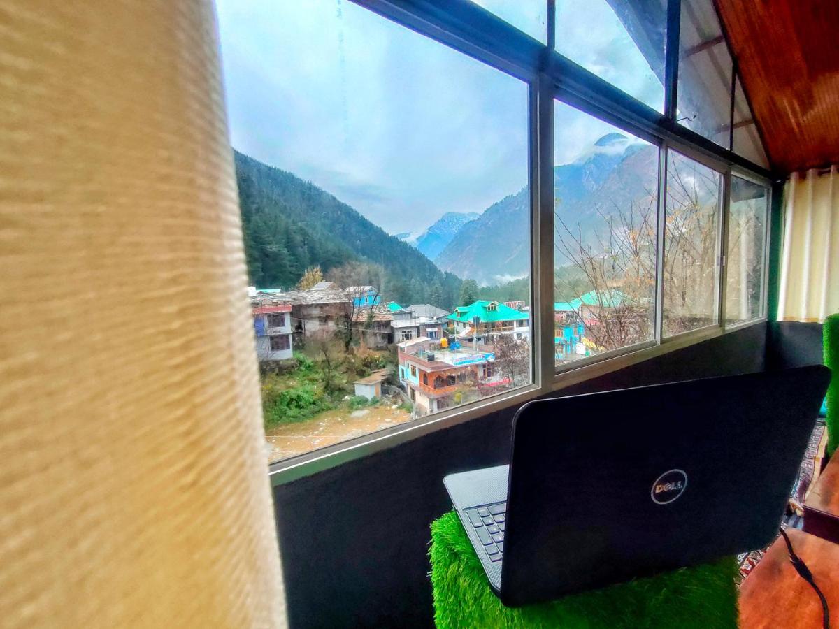 I Love Kasol Hostel & Rooftop Cafe Exteriér fotografie